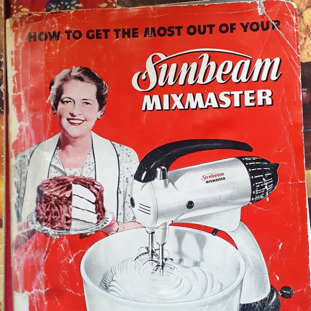 4 Collectable Cookbooks - Picture 3 of 12